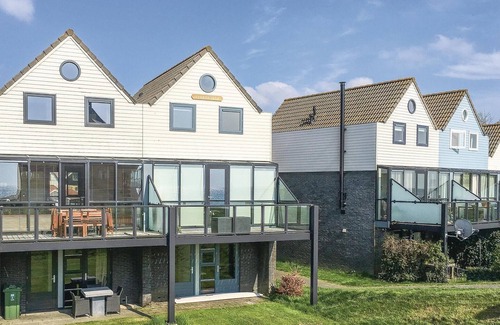 Stavoren House | Awesome home in Stavoren with WiFi