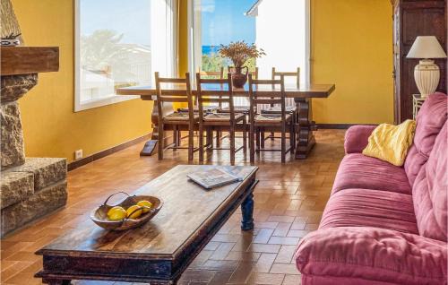 Trevou-Treguignec House | Awesome Home In Trévou Treguignec