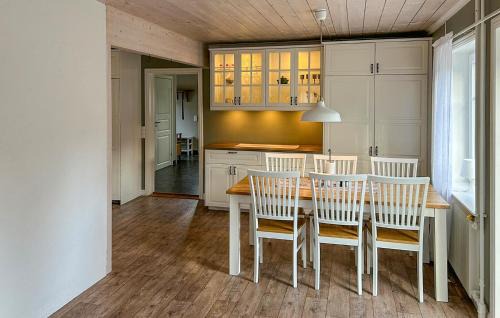 Odeshog Municipality House | Awesome Home In Tranås With Sauna