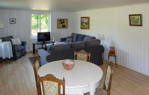 Valdemarsvik House | Awesome Home In Valdemarsvik With Wifi
