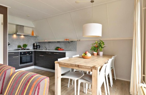 Vlagtwedde House | Awesome Home In Vlagtwedde With Kitchen