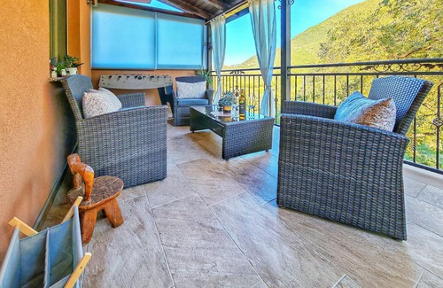 Vrgorac House | Awesome home in Vrgorac with WiFi