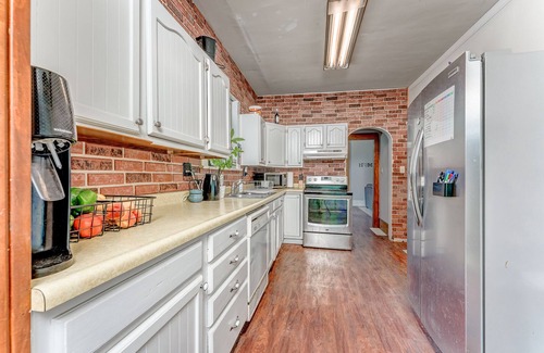Morgantown House | Awesome House, 5 minutes to DT, 2 miles to Stadium and Ruby Memorial!