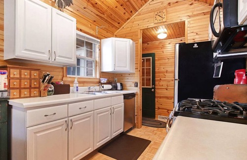 Mears House | AWESOME LOCATION! Pool, Beach, Tennis, Sand Dunes