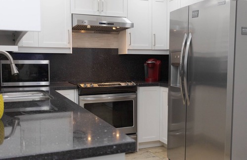Brampton House | AWESOME MAIN HOUSE/BASEMENT IS SEPARATE SUITE
