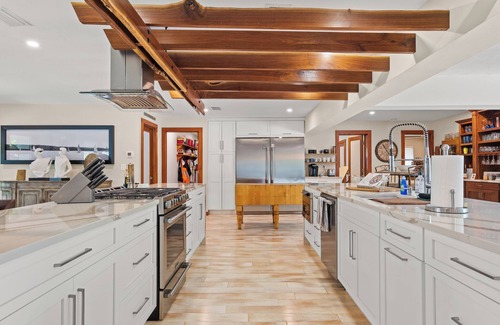 Siesta Key House | Awesome rustic Siesta Key private pool home!