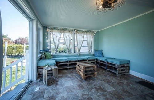 Bridgewater House | Awesome Space in Bridgewater-BC, JMU, EMU! Near Massanutten & Harrisonburg.