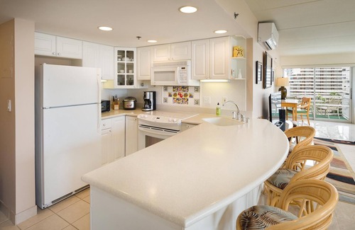 Waikiki Condo | Awesome Spacious City & Mountain View 2bed/2bath Ilikai Suite #1009