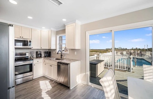 Fort Morgan House | Awesome views of the Gulf, Easy walk to the beach and Private Pool!