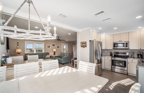 Fort Morgan House | Awesome views of the Gulf, Easy walk to the beach and Private Pool!