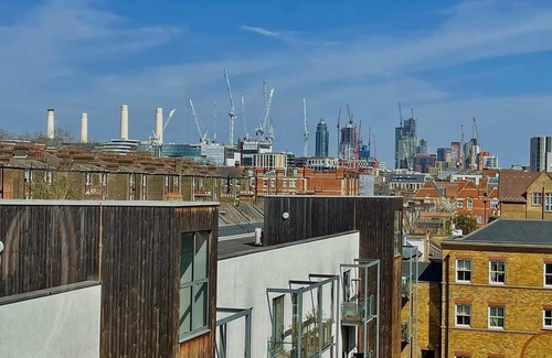 Battersea Apartment | Axiom Park Hotel