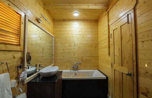 Arambol Hotel | Axiom Resort Luxury Cottages Arambol