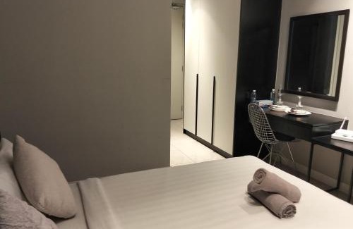 Bukit Bintang Apartment | Axon Residence Bukit Bintang At Infinity pool KlCc
