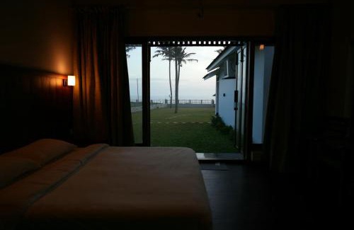 Edava Villa | Ayada Cliff Beach Villas