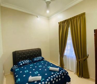 Dungun House | AYAHLONG BEACH GUESTHOUSE