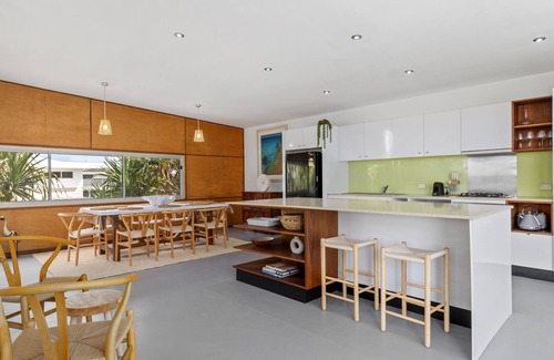 Casuarina House | AYANA Casuarina - Oceanside house walking distance to cafe