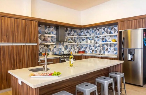 La Libertad House | Ayanna Beach Front Heaven