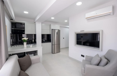 Cesme Apartment | Ayayorgi Residence Cesme, 1+1 Suit, Close to Ayayorgi Beach and Çeşme Marina