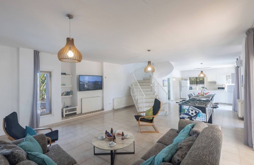 Ayia Napa Villa | Ayia Napa Holiday Villa MO3 - a villa that sleeps 10 guests in 4 bedrooms