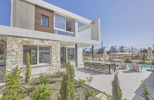 Ayia Napa Villa | Ayia Napa Kube Villa KB2 - a villa that sleeps 12 guests in 5 bedrooms