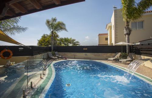 Ayia Napa Villa | Ayia Napa Tropical Beach Villa