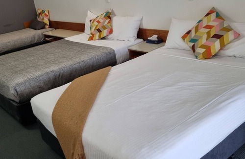 Ayr Hotel | Ayr Travellers Motel