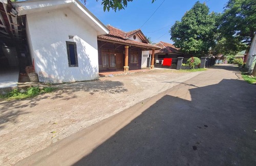 Cikembar House | AYU HOMESTAY SYARIAH SUKABUMI