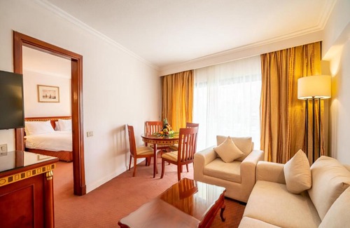 Al-'Umraniyah Hotel | Azal Pyramids G-Hotel