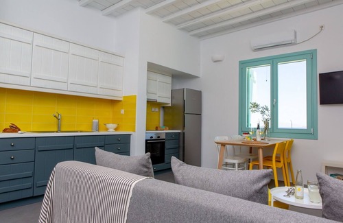 Naxos Villa | Azaland holiday house, a land to escape, a land to explore, a house to live!