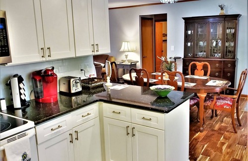 Henrico House | Azalea Acre on Pea Hill Creek! Hidden gem with fantastic views!