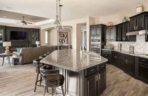 Gilbert House | Azalea Palms: Luxe Home, Putt, Pool, Spa, Firepit