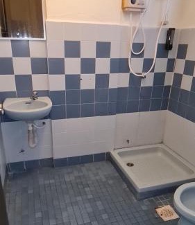 Tanjung Tanah Merah Apartment | Azalea Rose Homestay