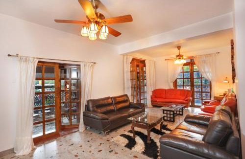 Nandanwan Hotel | Azalea Villa