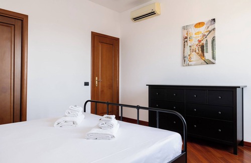 Prenestino-Centocelle House | Azalee Urban Nest - One Bedroom Guest House, Sleeps 2