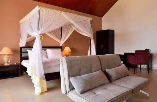 Pongwe Hotel | Azao Resort & Spa
