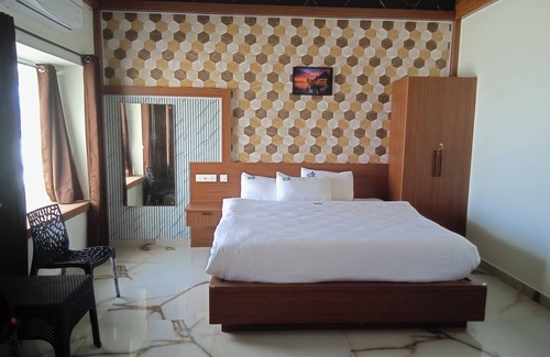 Chettikulam Hotel | Azhagu Beach Resort