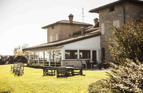 Montabone House | Azienda Agrituristica Alcastlè