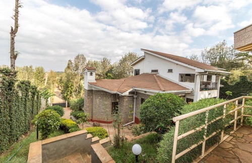 Nairobi House | Azima Wellness Retreat Centre One Private Bedroom.