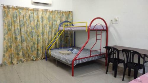 Seri Kembangan Apartment | Azin Ramli Playhouz