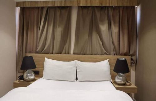 Pashim Vihar Hotel | Azora By Cherish