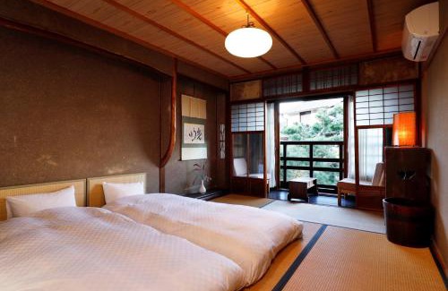 Okazaki House | Azukiya