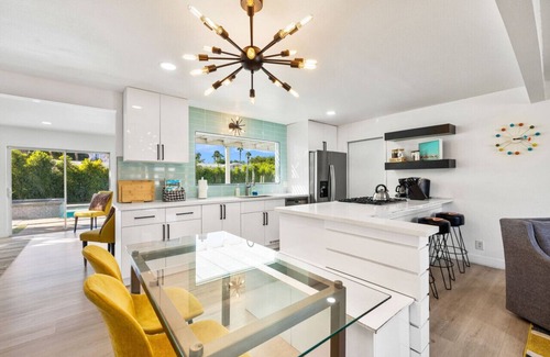 Palm Springs House | Azul Desert Escape by Rather Be Properties: Majestic Views Luxury Pool & Spa