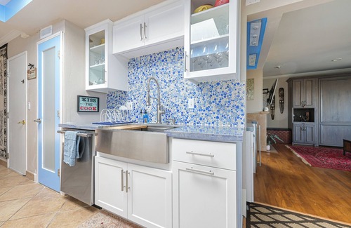 Del Mar Heights Condo | Azul Torrey Pines -Vibrant Vacation Destination with Ocean Views, A/C