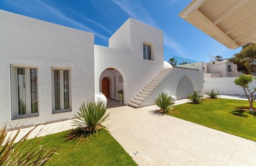 Djerba Midun Villa | AZUL VILLA, 5 minutes from the beach, Luxury Villa super for families.