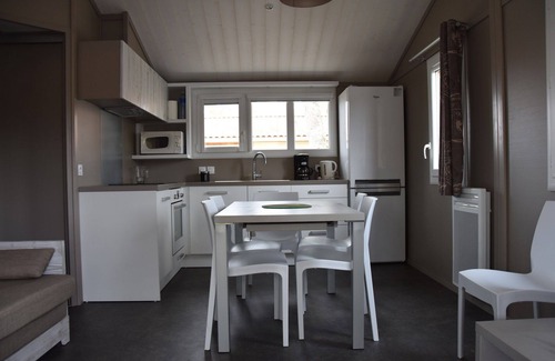 Azur Ski Chalet | AZUR: Chalet in residential park in the heart of a pine forest, near beaches and golf.