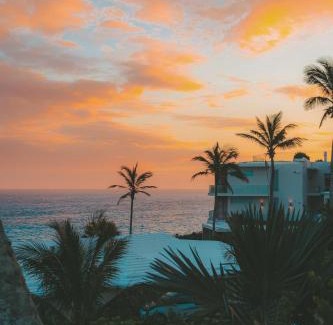 Paget Hotel | Azura Bermuda