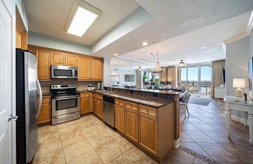 Fort Walton Beach Condo | Azure 107 ~ 3 Bedrooms ~ Sleeps 10 ~ Ground Floor Location