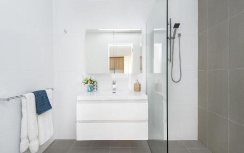 Kingston Apartment | Azure 30