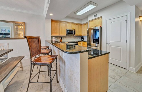 Fort Walton Beach Condo | Azure 614 Top-Floor Beachfront Condo with Amazing Views
