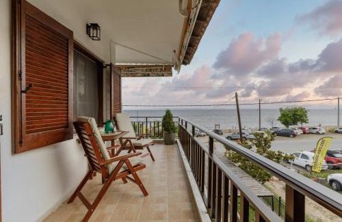 Psakoudia House | Azure Breeze - Coastal Chic Getaway by the Sea